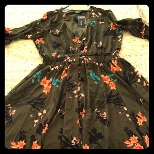 Hunter green floral Maxi dress💖